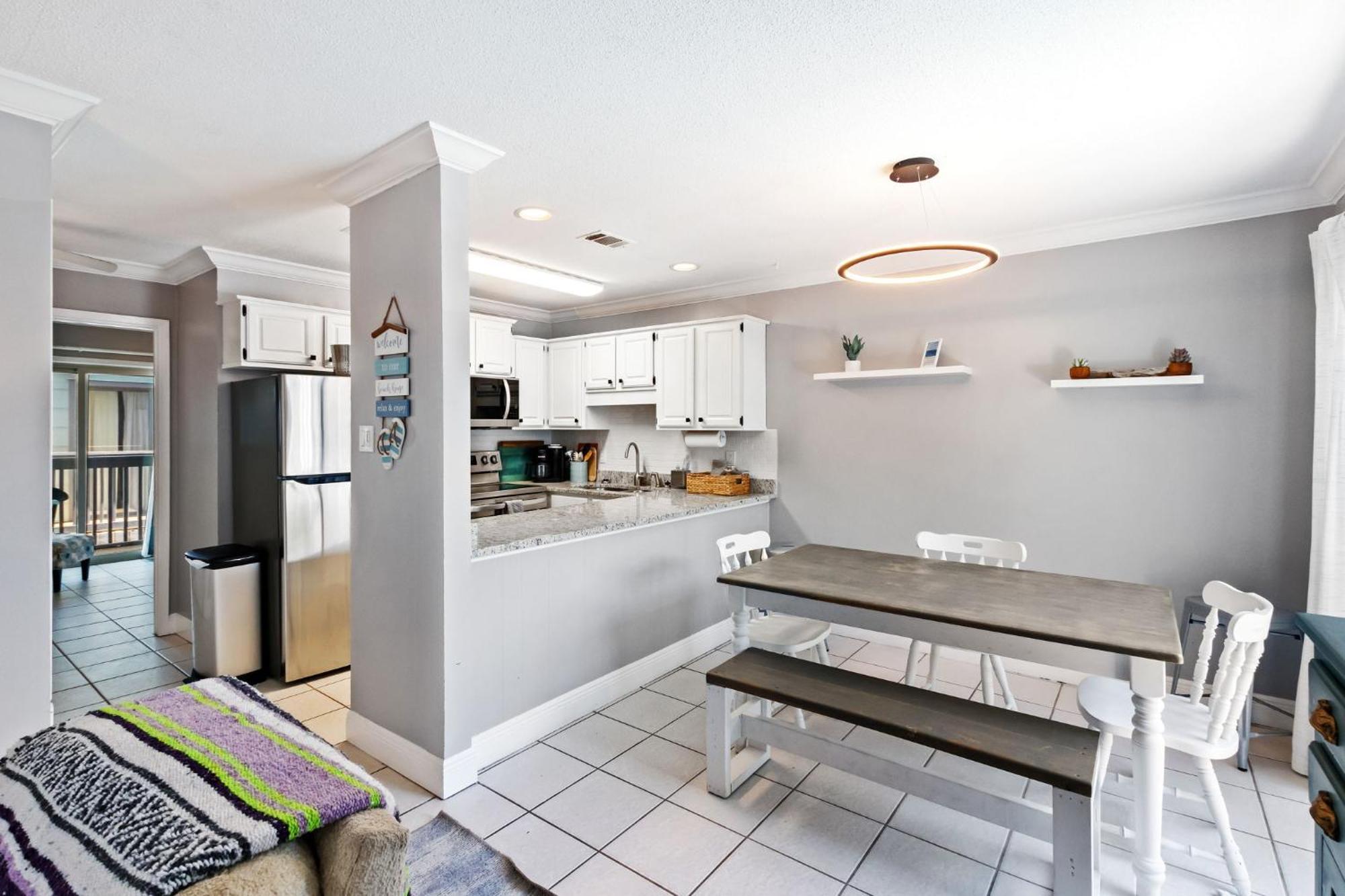 Apartment 2-bedroom On W/pool *